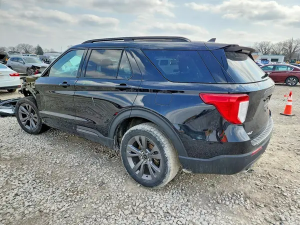 1FMSK8DH1MGB49432 2021 FORD EXPLORER - Image 2