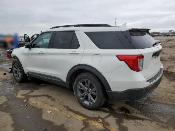 1FMSK8DH1NGA60526 2022 FORD EXPLORER - Image 2