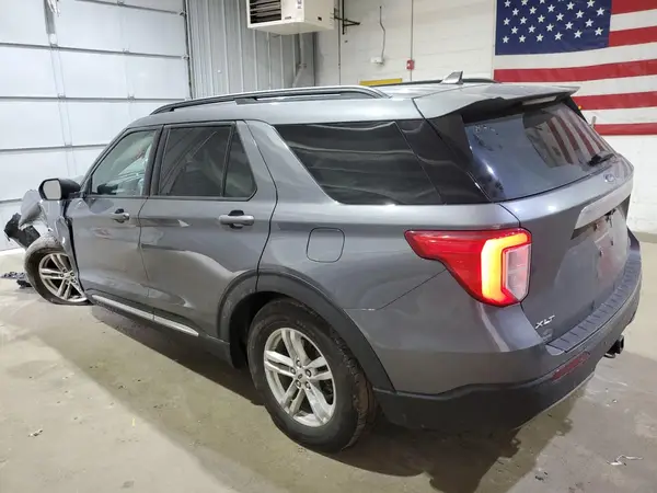 1FMSK8DH1NGB12947 2022 FORD EXPLORER - Image 2