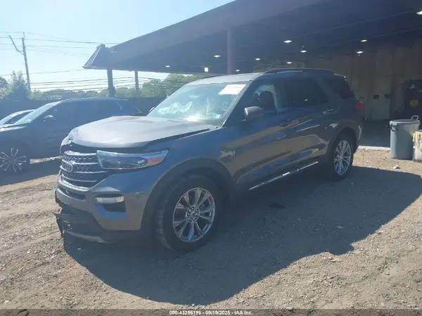 1FMSK8DH1NGB30767 2022 FORD EXPLORER - Image 2