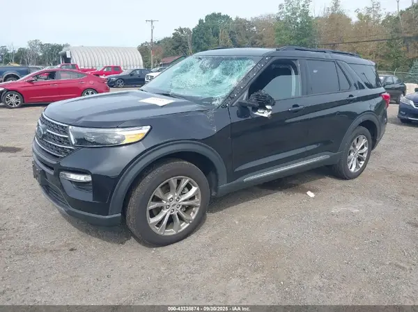 1FMSK8DH1NGC18380 2022 FORD EXPLORER - Image 2