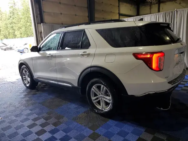 1FMSK8DH1RGA06133 2024 FORD EXPLORER - Image 2