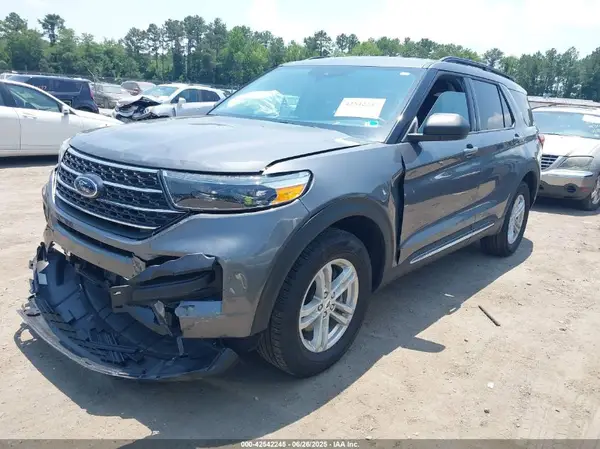 1FMSK8DH1RGA69457 2024 FORD EXPLORER - Image 2
