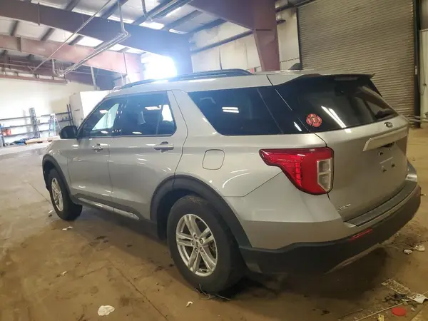 1FMSK8DH2MGA29638 2021 FORD EXPLORER - Image 2