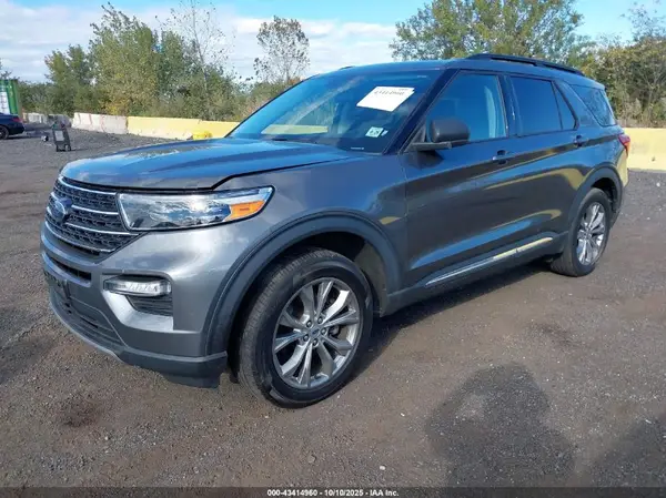 1FMSK8DH2MGA49677 2021 FORD EXPLORER - Image 2