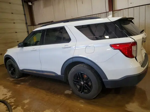 1FMSK8DH2MGA67063 2021 FORD EXPLORER - Image 2