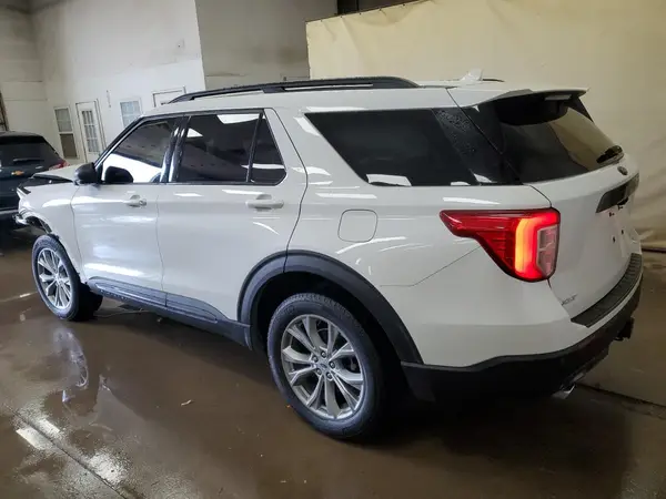 1FMSK8DH2MGA69931 2021 FORD EXPLORER - Image 2