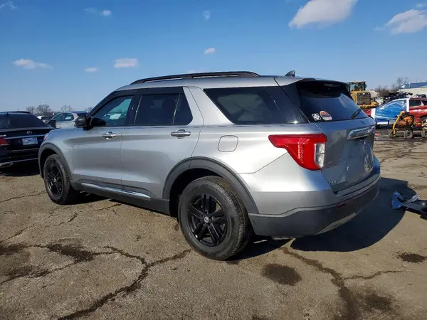 1FMSK8DH2MGA90617 2021 FORD EXPLORER - Image 2