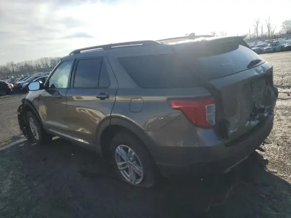 1FMSK8DH2MGB66868 2021 FORD EXPLORER - Image 2
