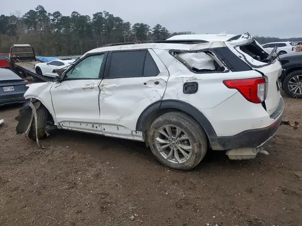 1FMSK8DH2MGC14000 2021 FORD EXPLORER - Image 2