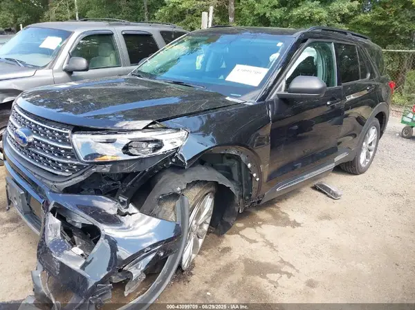 1FMSK8DH2MGC15373 2021 FORD EXPLORER - Image 2
