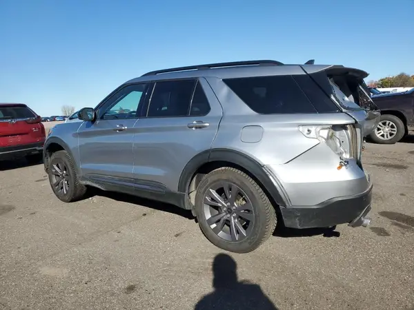 1FMSK8DH2NGA23050 2022 FORD EXPLORER - Image 2