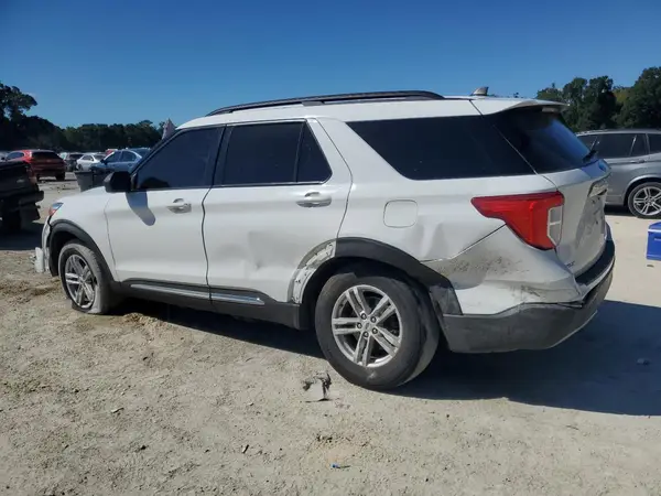 1FMSK8DH2NGA51365 2022 FORD EXPLORER - Image 2