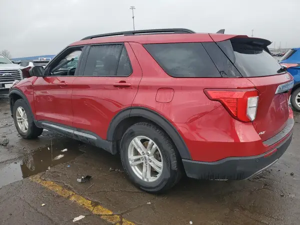 1FMSK8DH2NGA62737 2022 FORD EXPLORER - Image 2