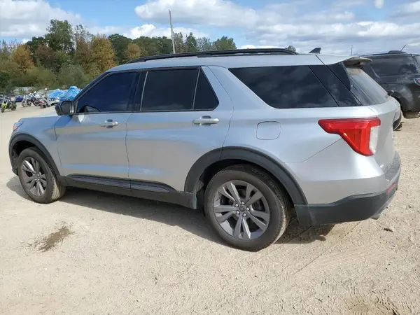 1FMSK8DH2NGA98119 2022 FORD EXPLORER - Image 2