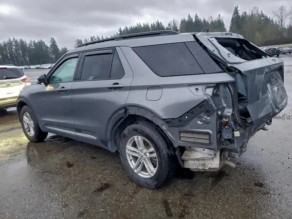 1FMSK8DH2NGB06039 2022 FORD EXPLORER - Image 2