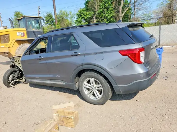 1FMSK8DH2NGB08888 2022 FORD EXPLORER - Image 2