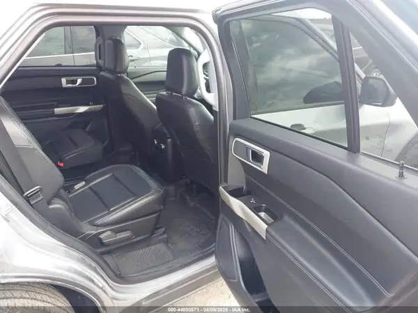 1FMSK8DH2NGB47562 2022 FORD EXPLORER - Image 8