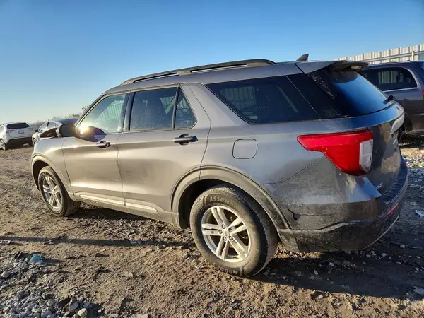 1FMSK8DH2NGC17562 2022 FORD EXPLORER - Image 2