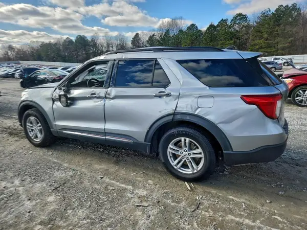 1FMSK8DH2NGC30604 2022 FORD EXPLORER - Image 2