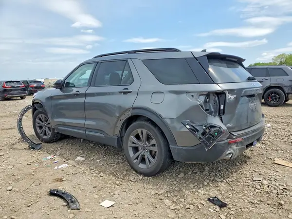 1FMSK8DH2NGC41473 2022 FORD EXPLORER - Image 2