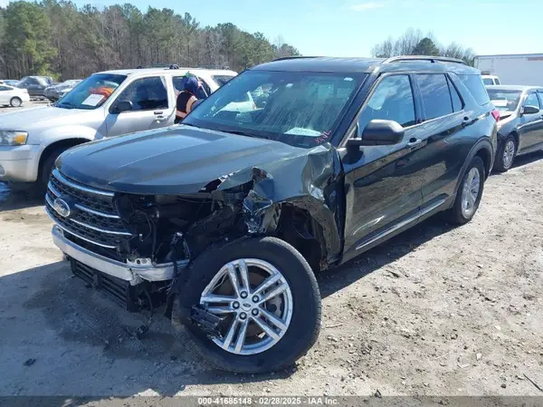 1FMSK8DH2NGC50318 2022 FORD EXPLORER - Image 2