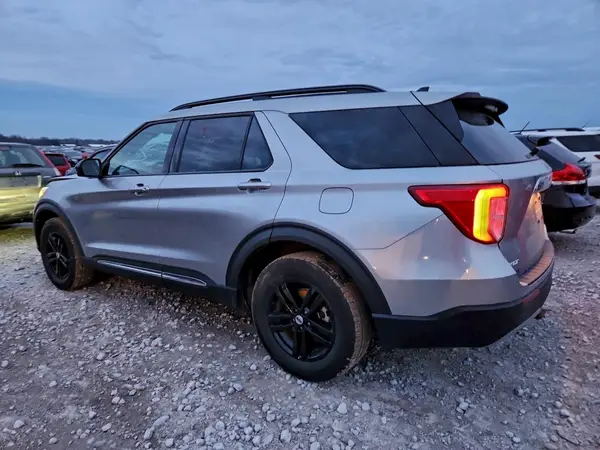 1FMSK8DH2RGA03693 2024 FORD EXPLORER - Image 2