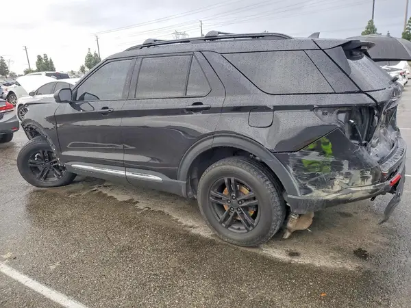 1FMSK8DH2RGA05606 2024 FORD EXPLORER - Image 2