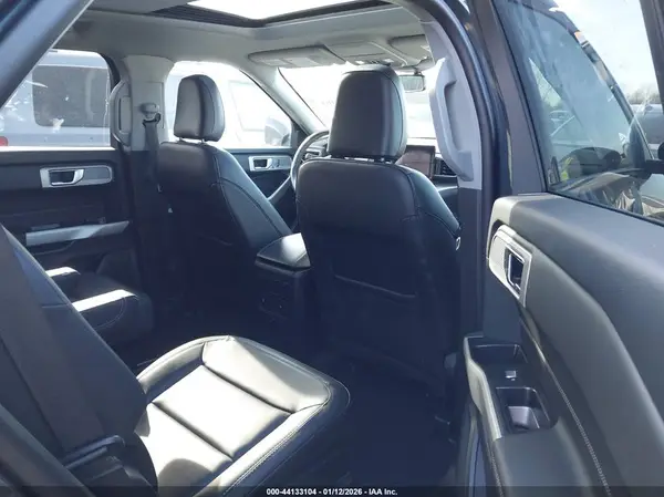 1FMSK8DH2RGA10594 2024 FORD EXPLORER - Image 8