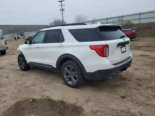 1FMSK8DH2RGA35382 2024 FORD EXPLORER - Image 2