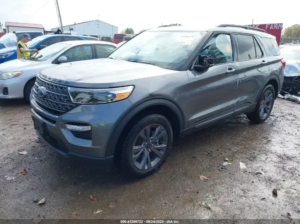 1FMSK8DH2RGA49900 2024 FORD EXPLORER - Image 2
