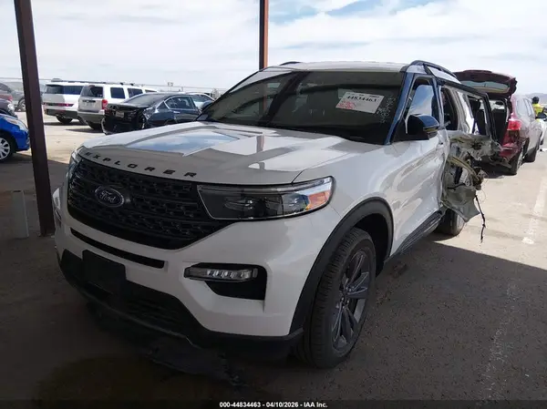 1FMSK8DH2RGA73324 2024 FORD EXPLORER - Image 2