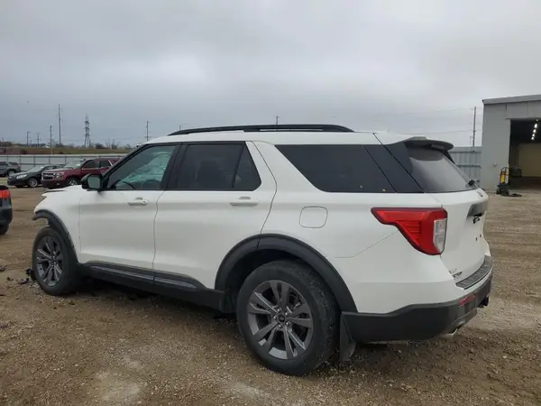 1FMSK8DH2RGA85053 2024 FORD EXPLORER - Image 2