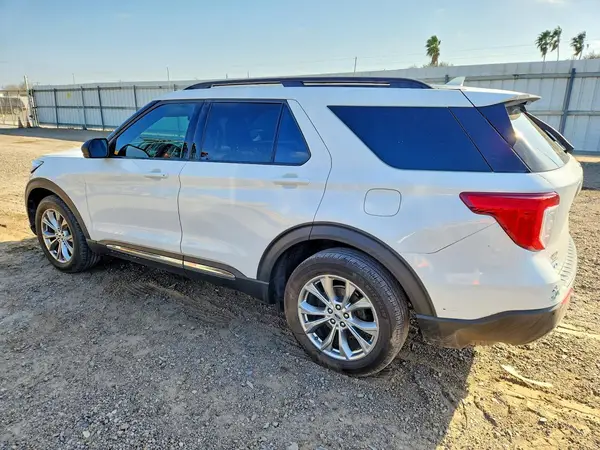 1FMSK8DH3MGA72515 2021 FORD EXPLORER - Image 2