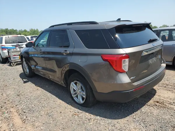 1FMSK8DH3MGB38576 2021 FORD EXPLORER - Image 2