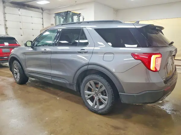 1FMSK8DH3MGC08674 2021 FORD EXPLORER - Image 2