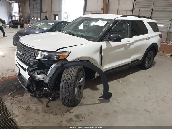 1FMSK8DH3NGB70252 2022 FORD EXPLORER - Image 2