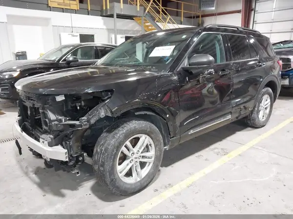 1FMSK8DH3NGB86371 2022 FORD EXPLORER - Image 2