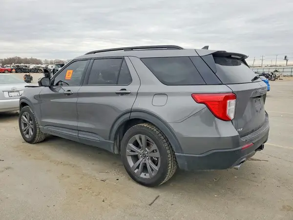 1FMSK8DH3NGB88072 2022 FORD EXPLORER - Image 2