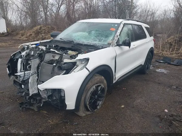 1FMSK8DH3NGC04304 2022 FORD EXPLORER - Image 2