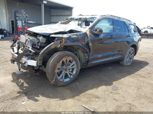 1FMSK8DH3NGC08496 2022 FORD EXPLORER - Image 2