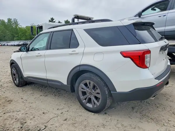 1FMSK8DH3NGC31826 2022 FORD EXPLORER - Image 2