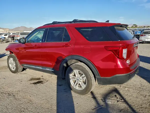 1FMSK8DH3NGC51686 2022 FORD EXPLORER - Image 2