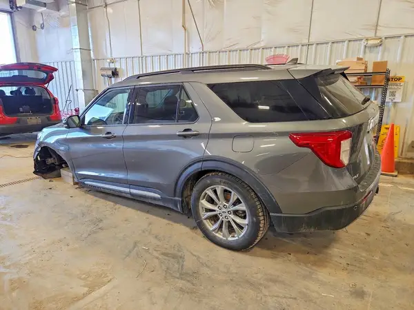 1FMSK8DH3PGA71689 2023 FORD EXPLORER - Image 2