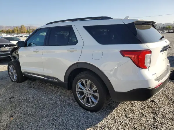 1FMSK8DH3RGA39215 2024 FORD EXPLORER - Image 2