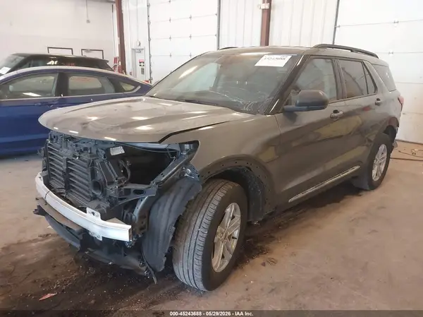 1FMSK8DH3RGA49792 2024 FORD EXPLORER - Image 2
