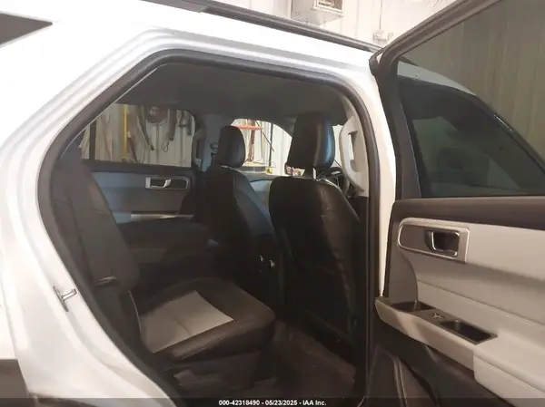 1FMSK8DH3RGA55012 2024 FORD EXPLORER - Image 8