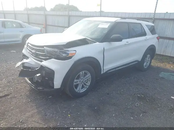 1FMSK8DH3RGA83621 2024 FORD EXPLORER - Image 2