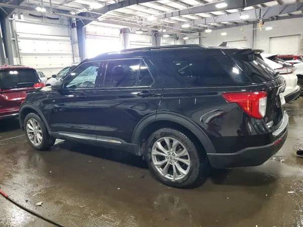 1FMSK8DH4MGA67002 2021 FORD EXPLORER - Image 2