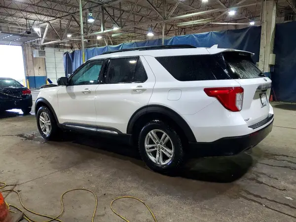 1FMSK8DH4NGA85064 2022 FORD EXPLORER - Image 2